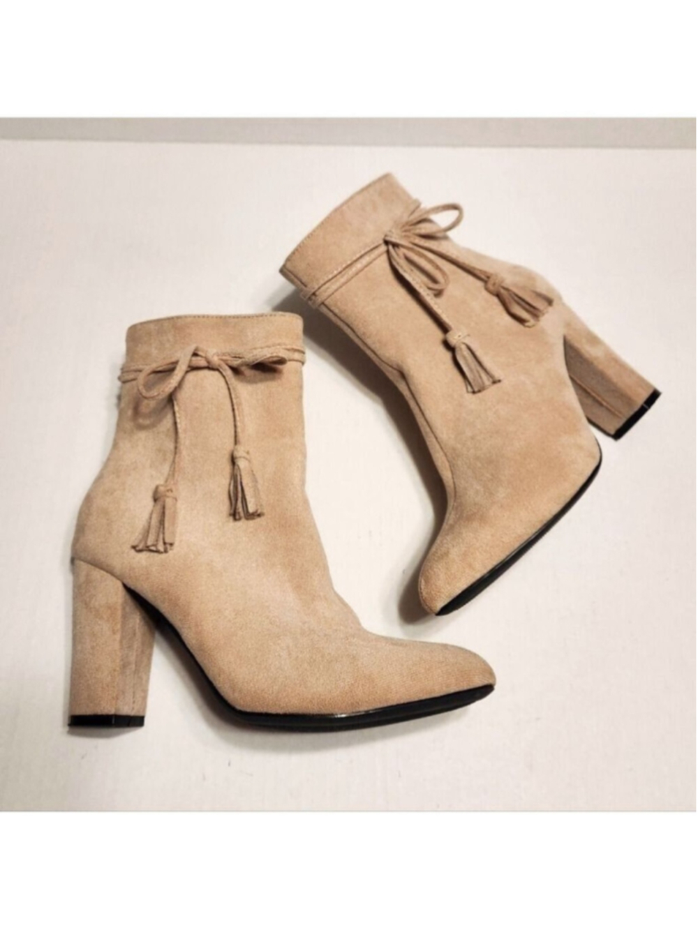 Beige Faux Suede Tassel Block Heel Side Zip Ankle Booties Size 7 - Picture 2 of 11